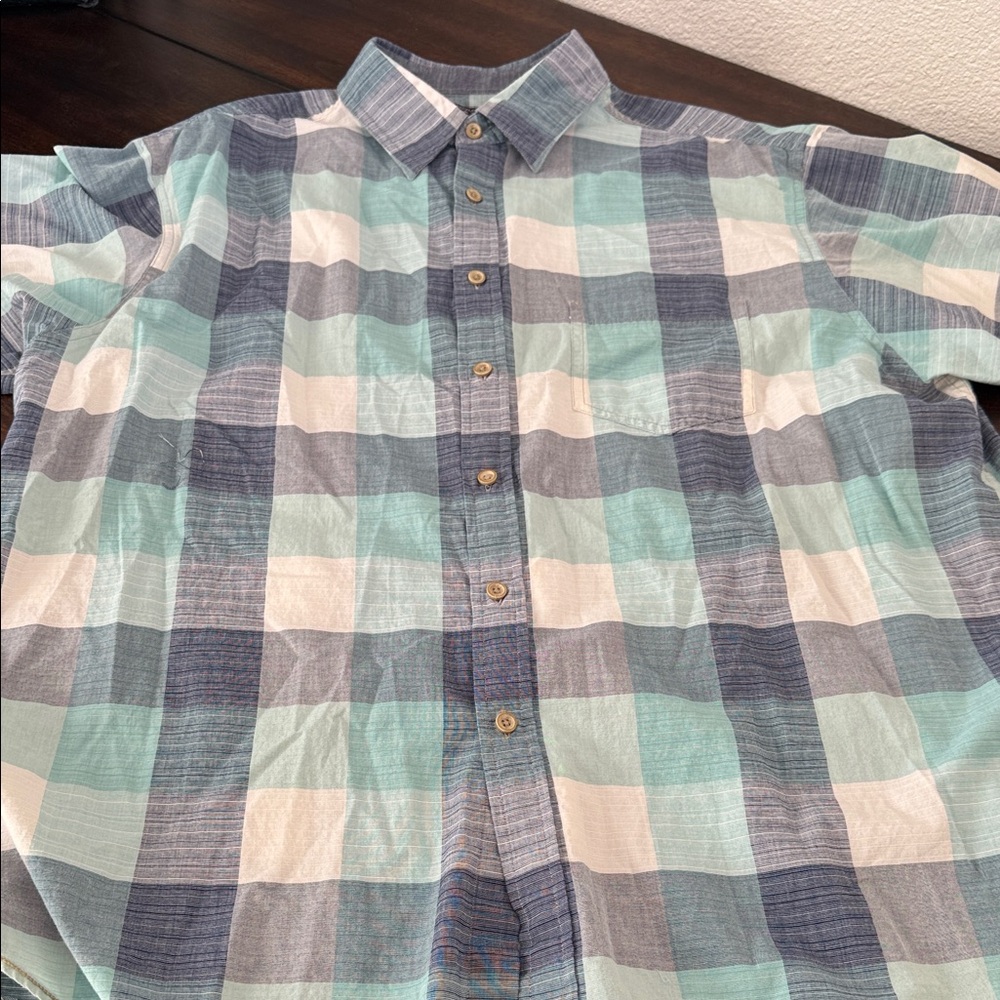 Roundtree & Yorke Blue and White Plaid Shirt